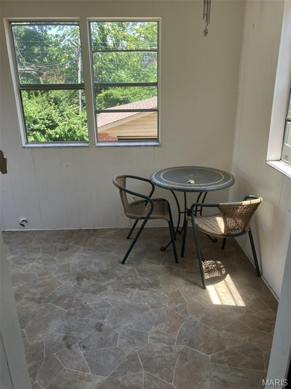 1146 Moorlands Property Photo 6