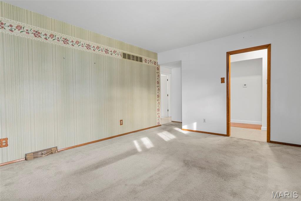 1960 David Drive Property Photo 9