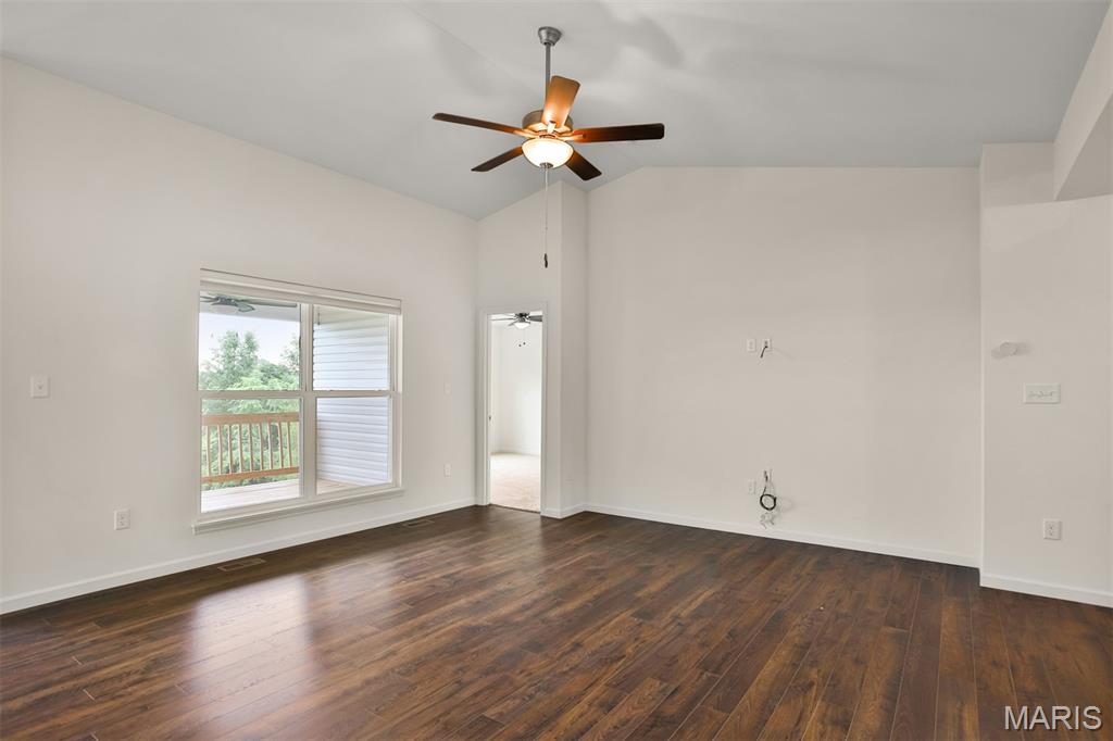 2904 Sierra View Court Property Photo 9