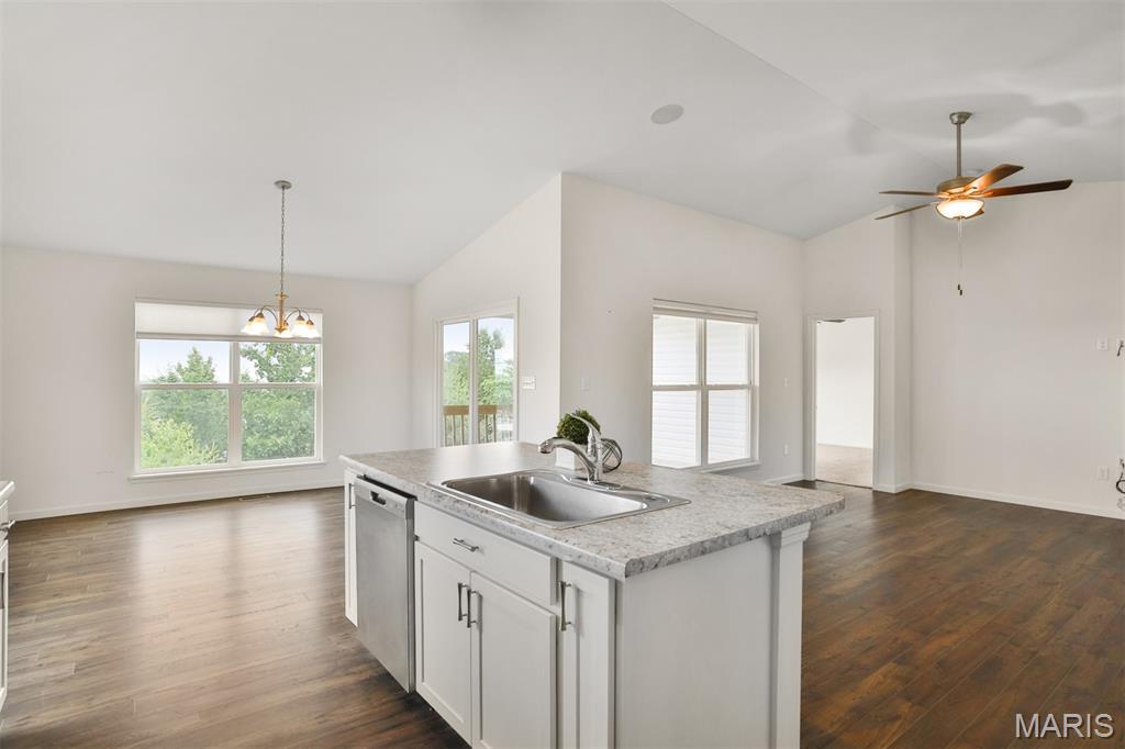 2904 Sierra View Court Property Photo 15