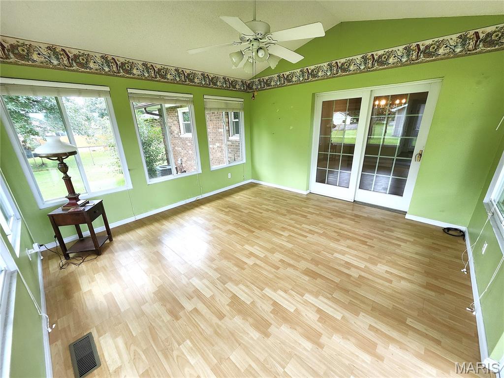 7 Robin Court Property Photo 31