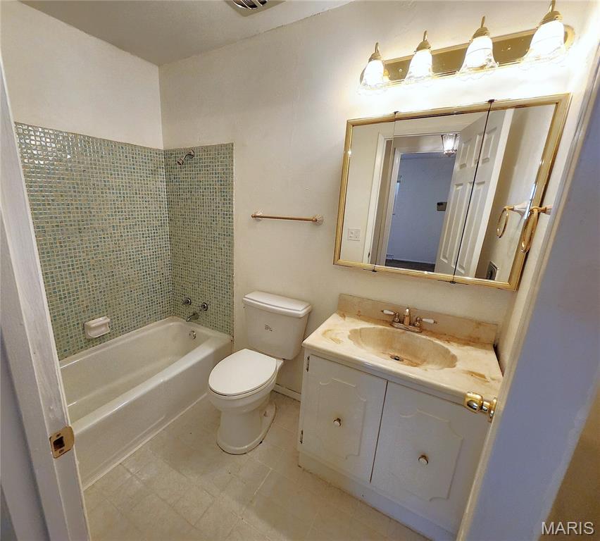 7 Robin Court Property Photo 40