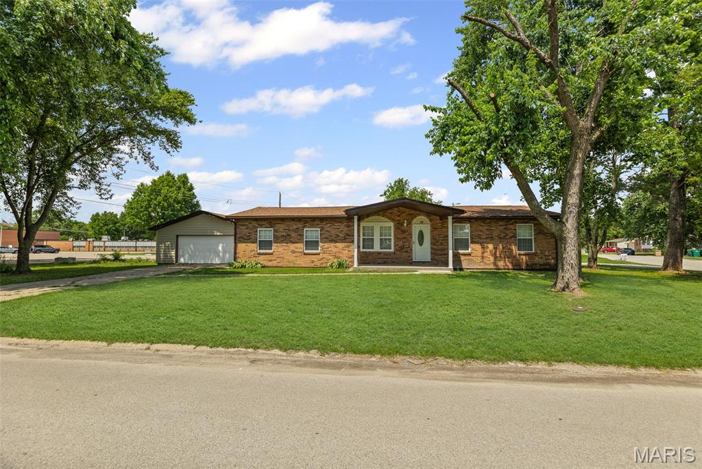 10 Fox Meadow Lane Property Photo 1