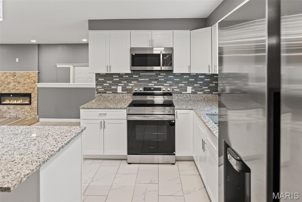 10 Fox Meadow Lane Property Photo 13