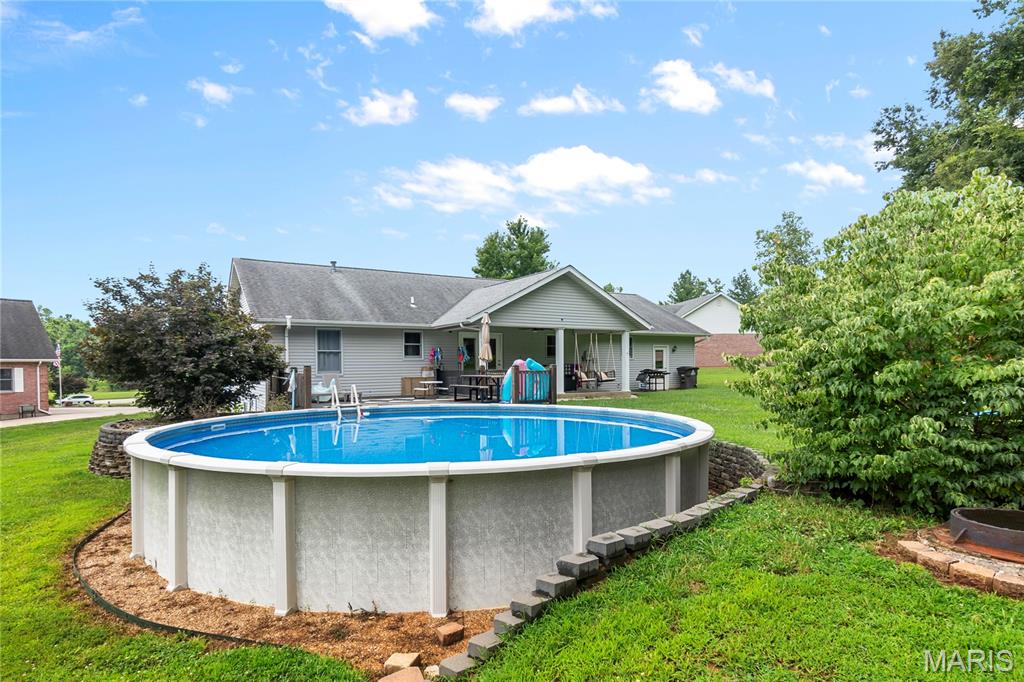 11 Osage Circle Property Photo 4
