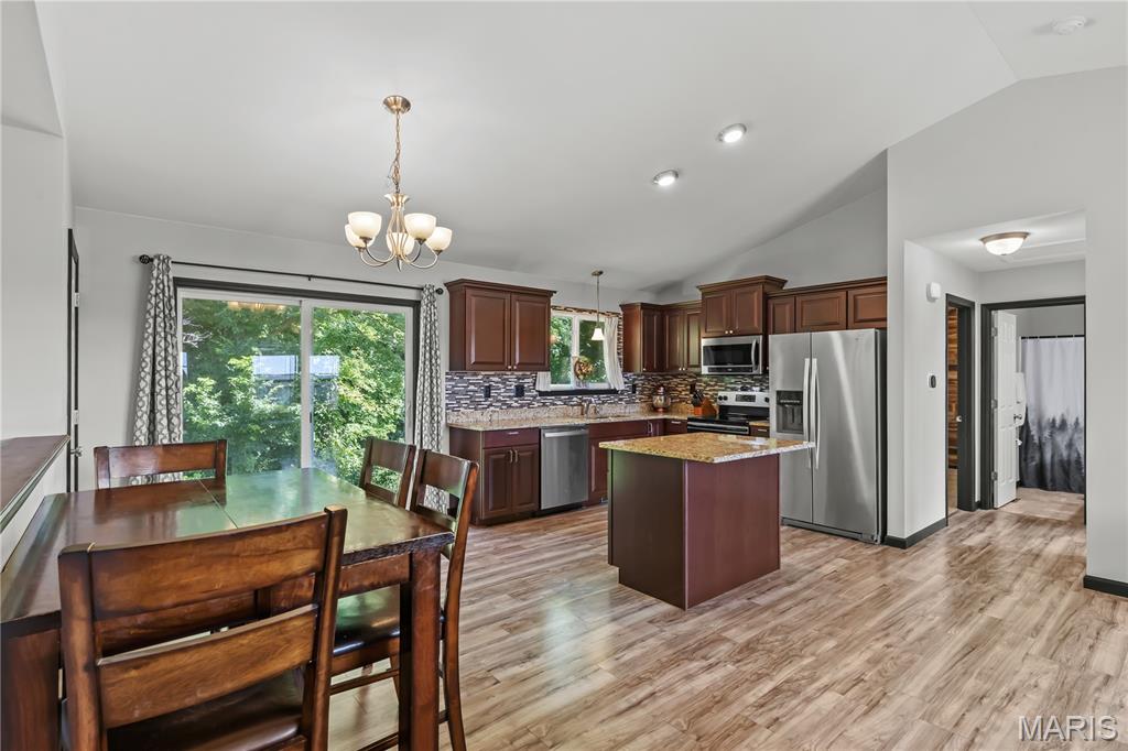 111 Rivers Edge Drive Property Photo 12