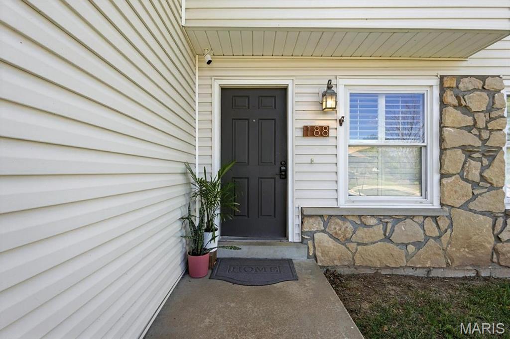 188 Walden Drive Property Photo 3