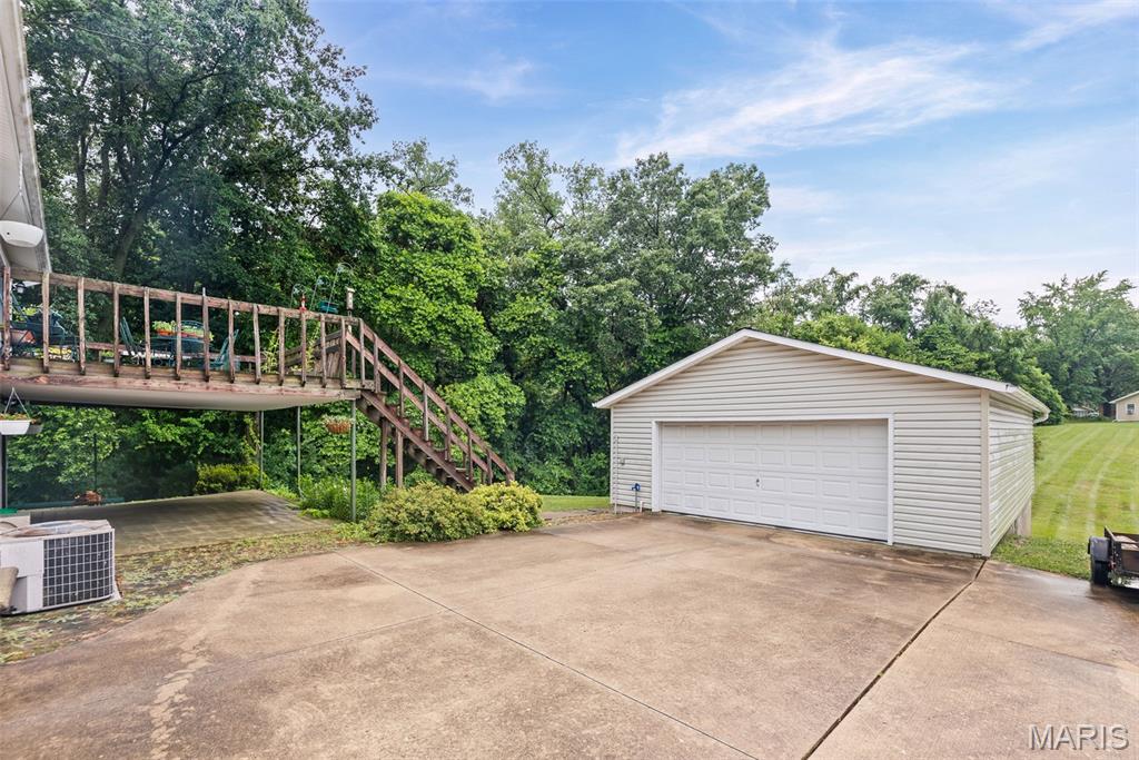 3200 Ridgeway Avenue Property Photo 5