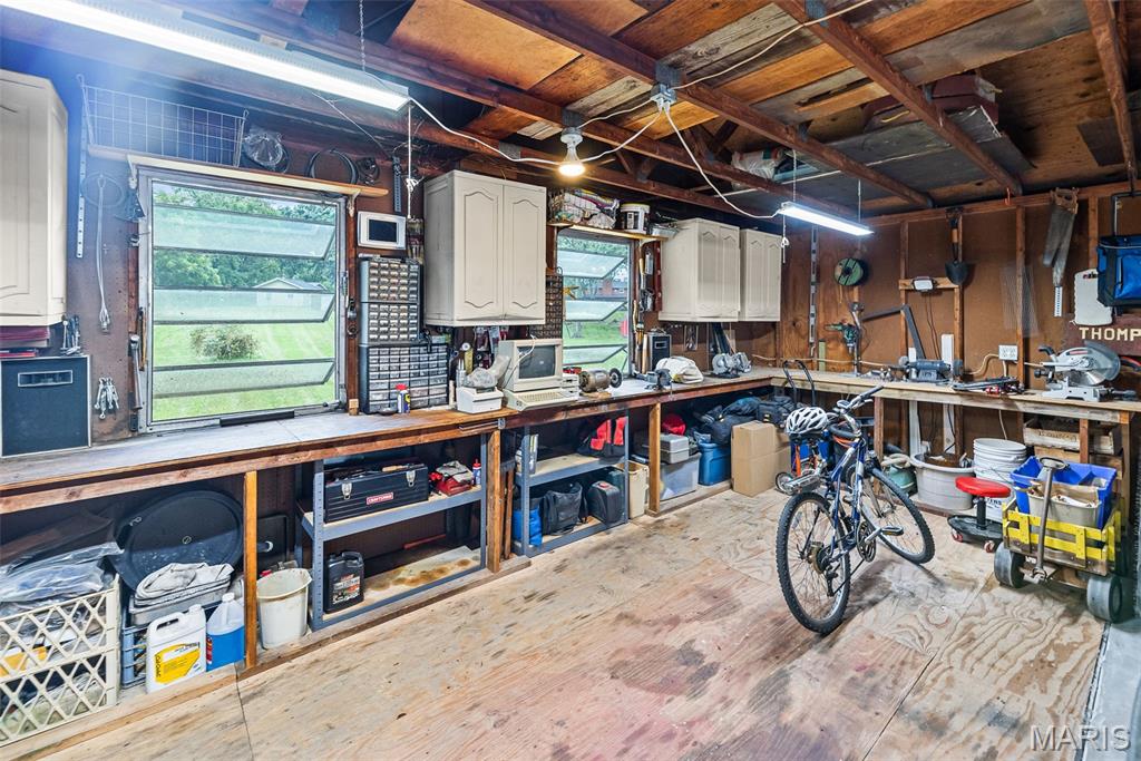 3200 Ridgeway Avenue Property Photo 10