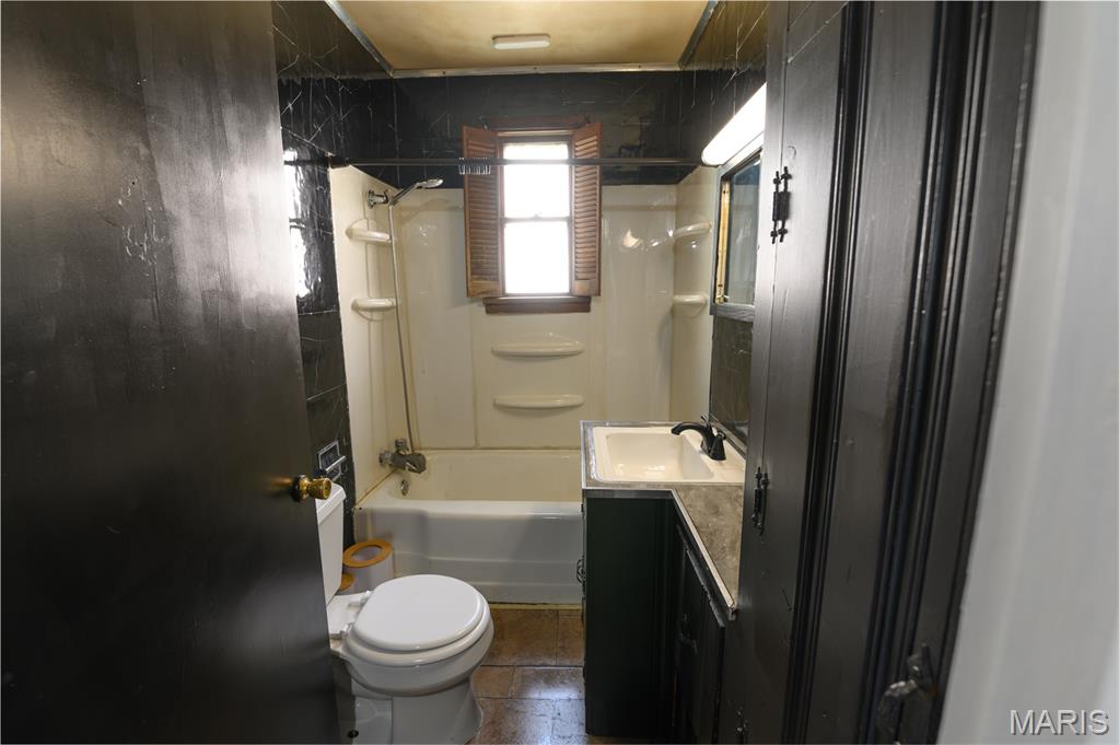 2815 Brown Street Property Photo 9
