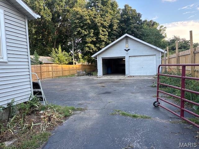 2815 Brown Street Property Photo 18
