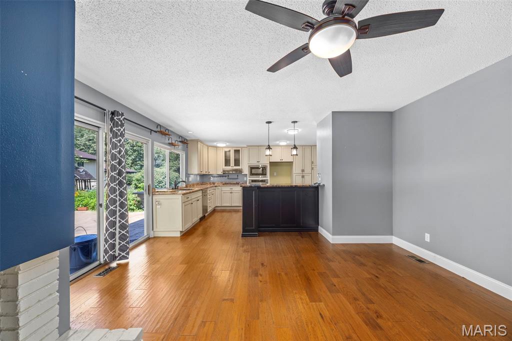 12194 Nettlewood Court Property Photo 14