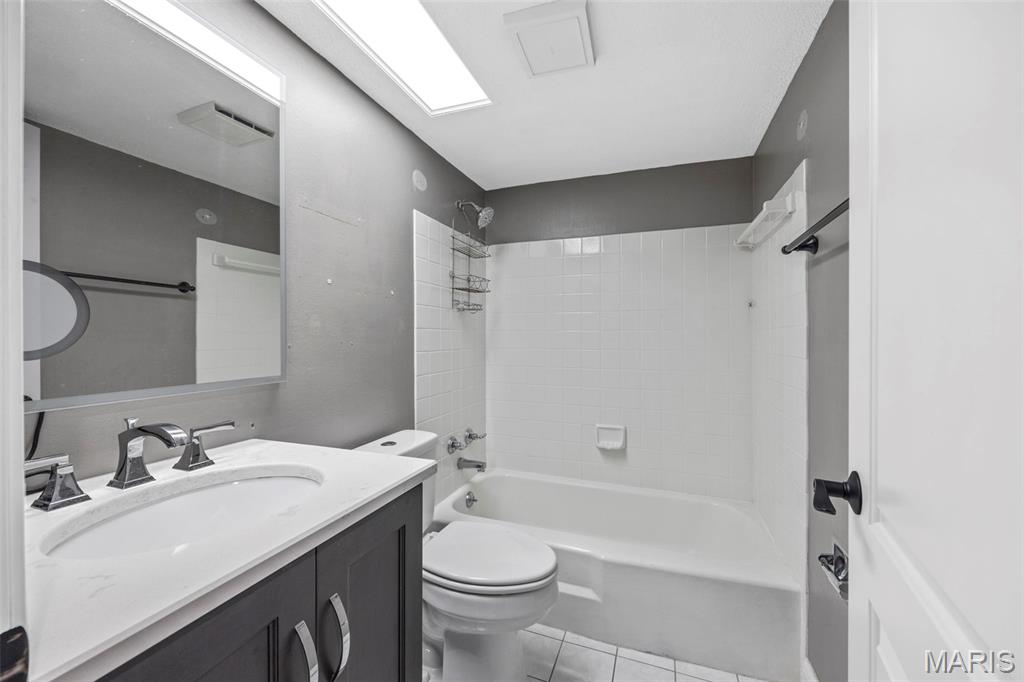 12194 Nettlewood Court Property Photo 29