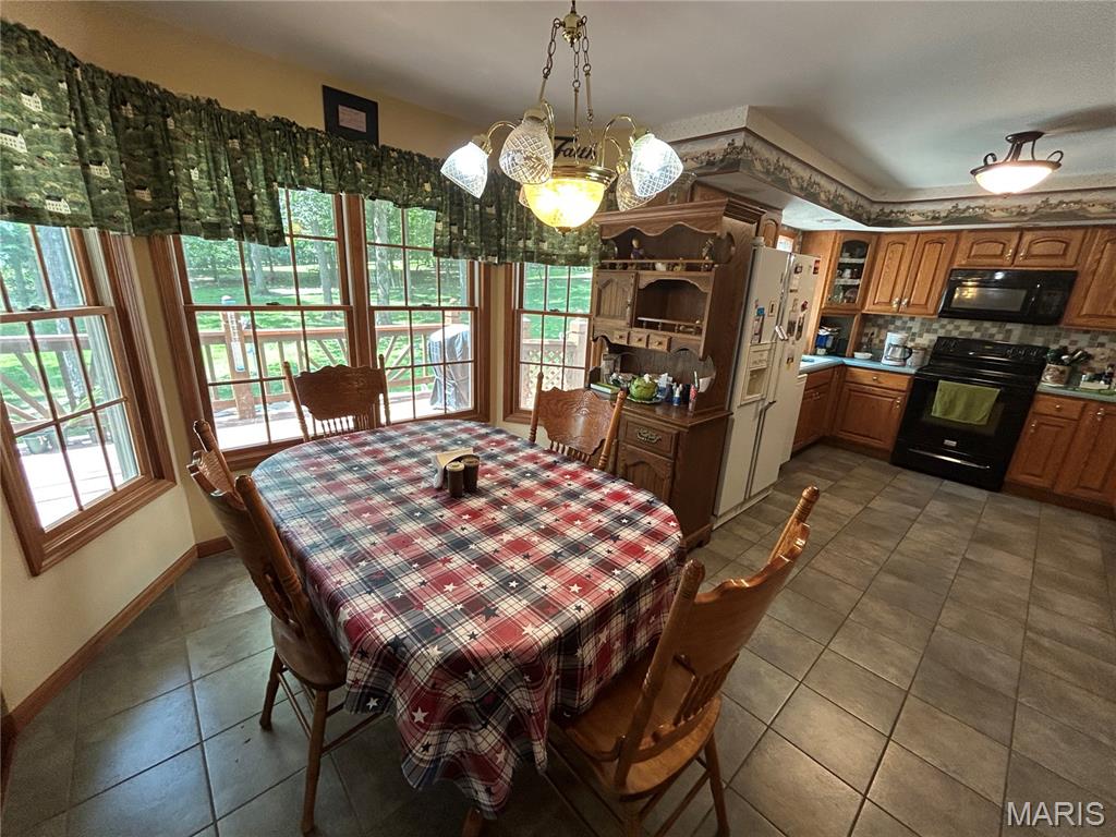 834 College Road Property Photo 28