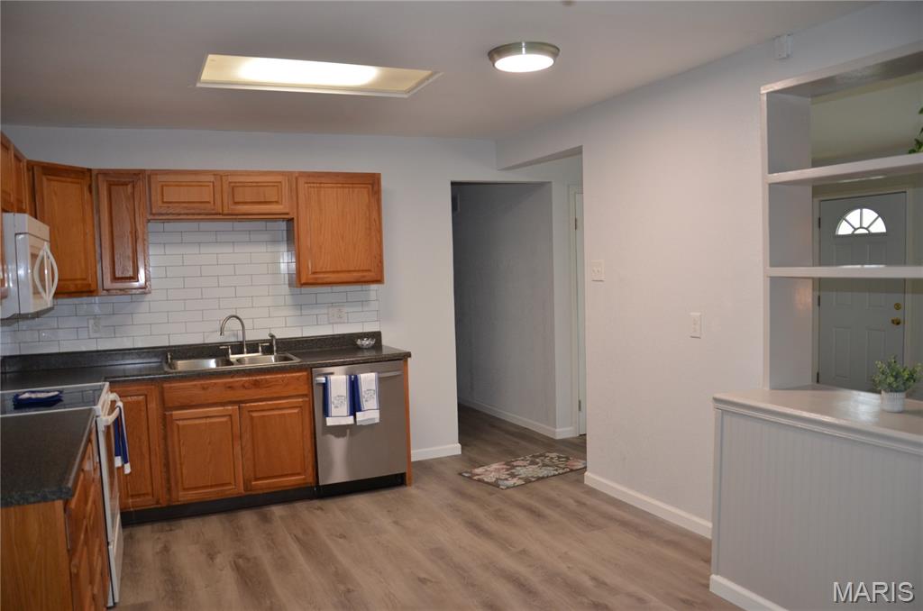 40 Cedar Ridge Drive Property Photo 4