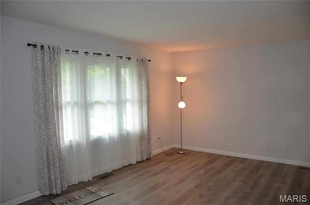 40 Cedar Ridge Drive Property Photo 6
