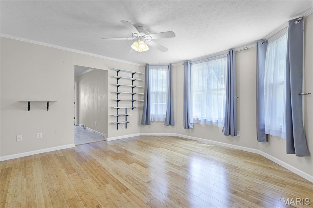 309 Wickliffe Street Property Photo 8
