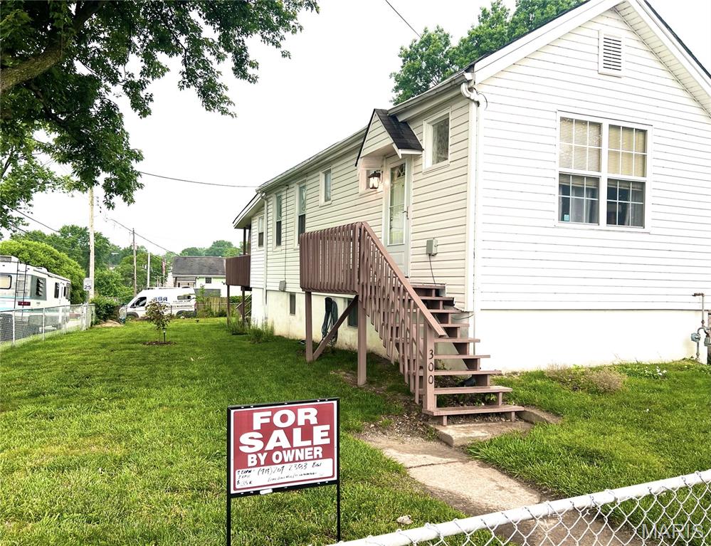 300 W Ripa Avenue Property Photo 1