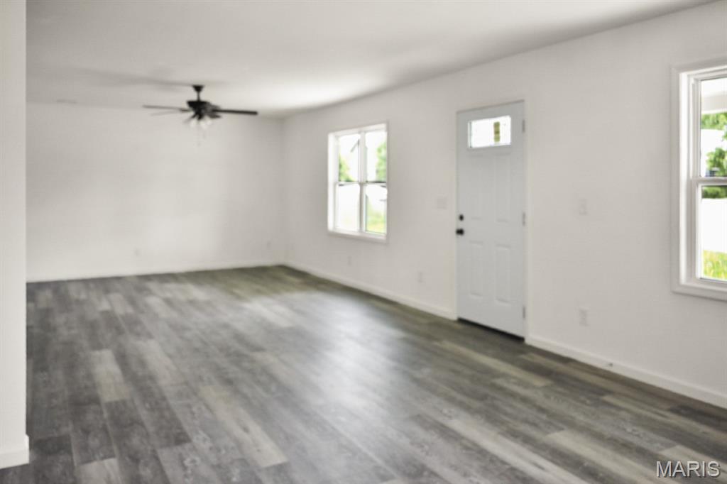 806 E Dover Street Property Photo 5
