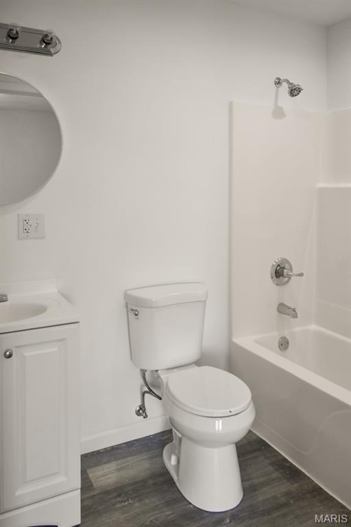 806 E Dover Street Property Photo 8