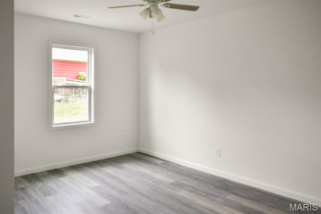 806 E Dover Street Property Photo 9