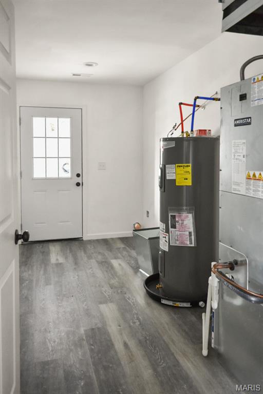 806 E Dover Street Property Photo 14