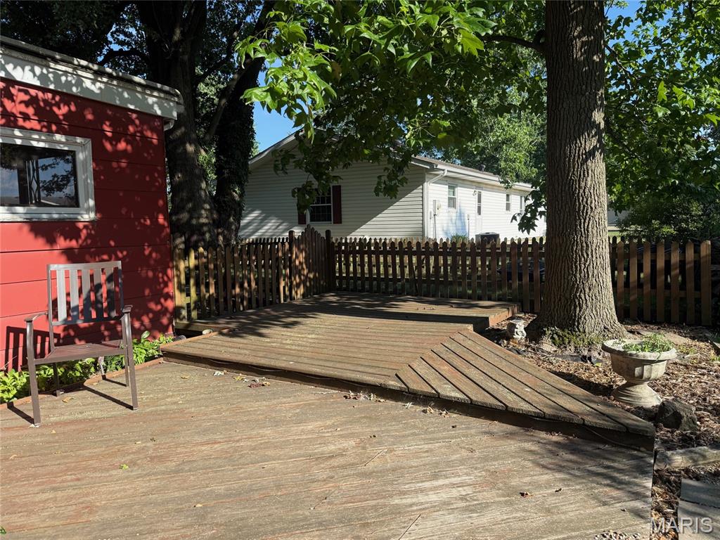 1404 Killarney Drive Property Photo 23