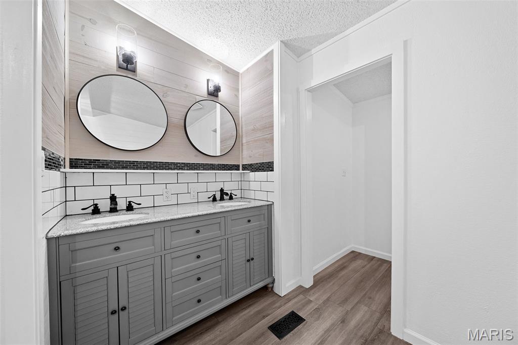 12931 Squirrel Run Property Photo 16