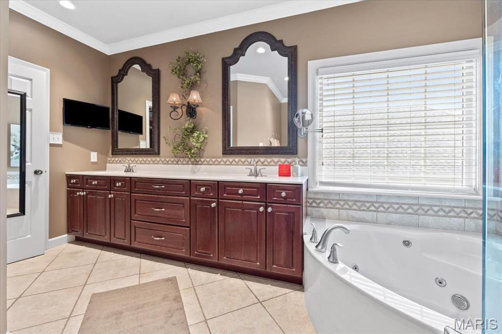 318 Berry Bush Court Property Photo 29