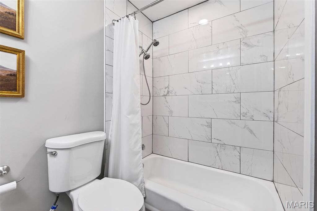 1014 Bedford Lane Property Photo 26