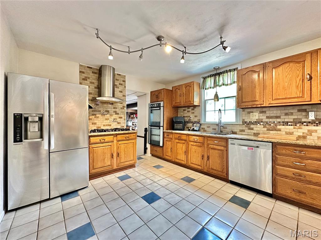 37 Fairview Property Photo 10
