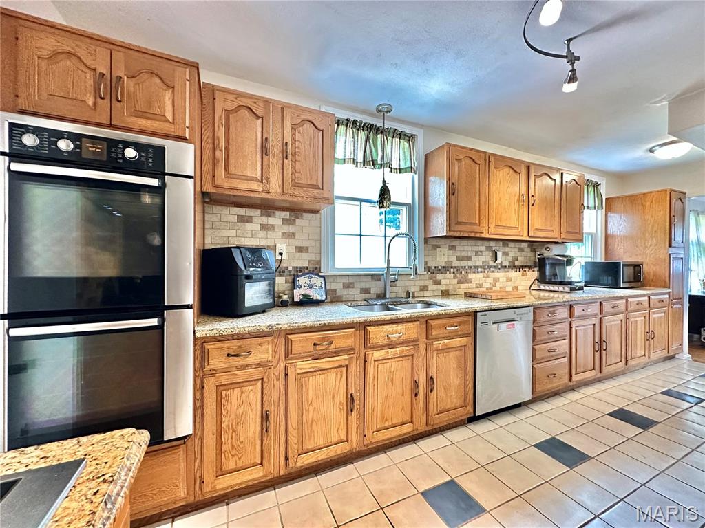 37 Fairview Property Photo 12