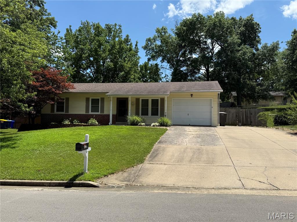 812 Sommerset Drive Property Photo 1