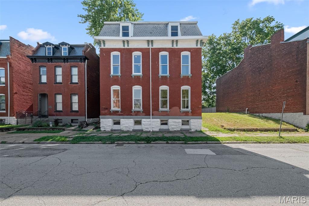 3332 Wisconsin Avenue Property Photo 1