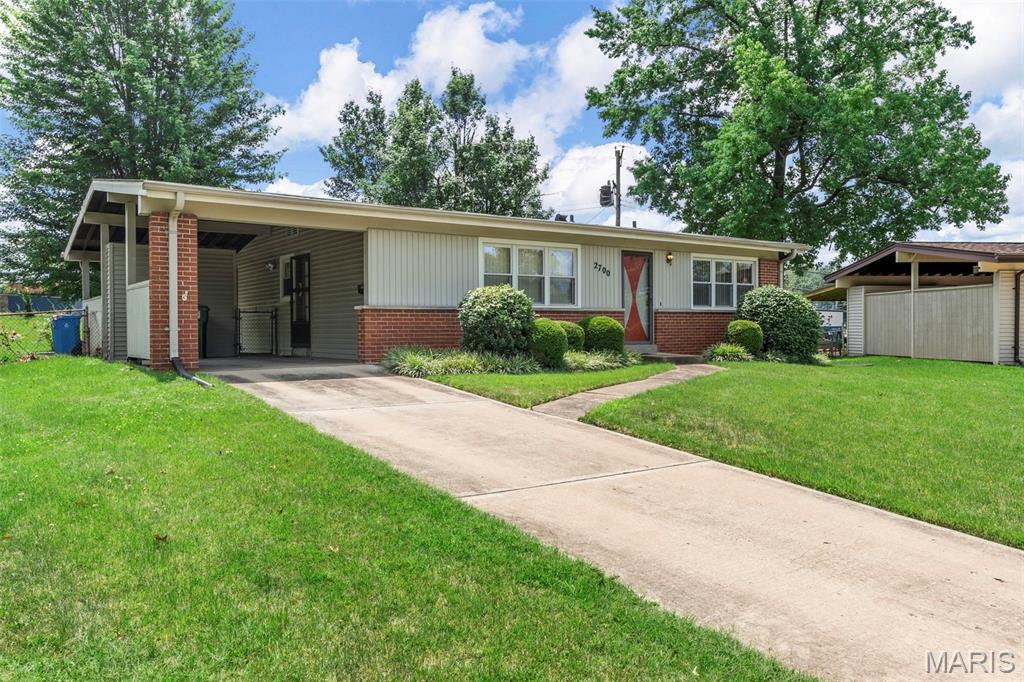 2700 Suffolk Place Property Photo 2