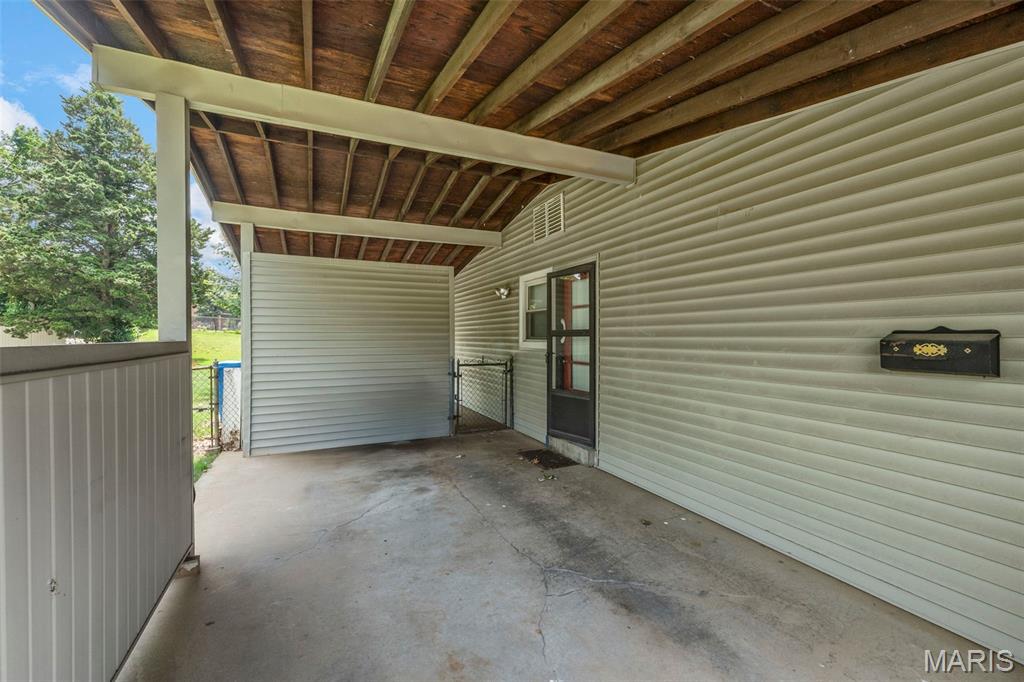 2700 Suffolk Place Property Photo 4
