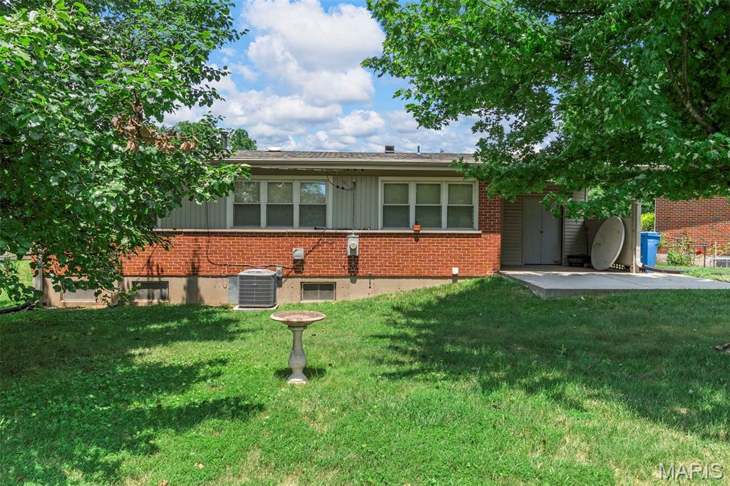2700 Suffolk Place Property Photo 7