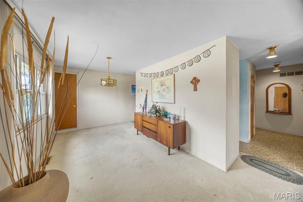 2700 Suffolk Place Property Photo 10