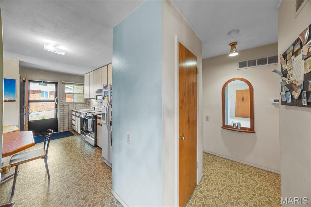 2700 Suffolk Place Property Photo 15