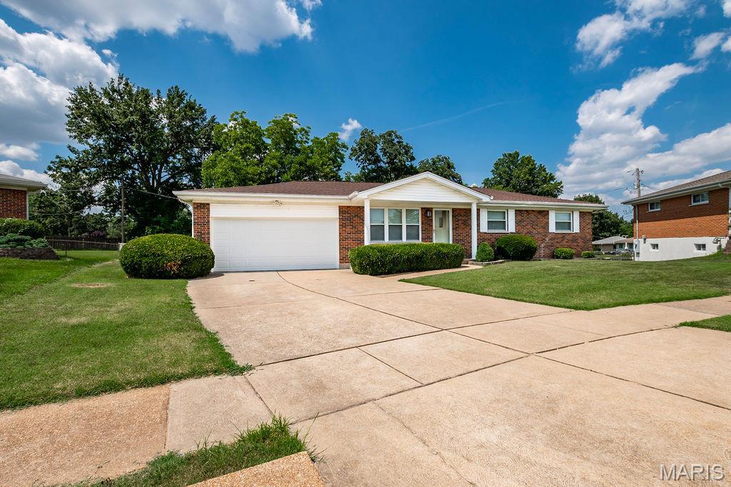 4661 Skyridge Court Property Photo 1