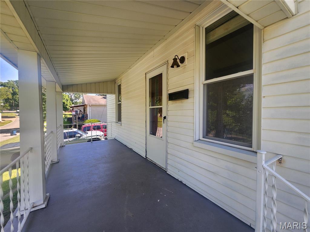 329 N Aurora Street Property Photo 2