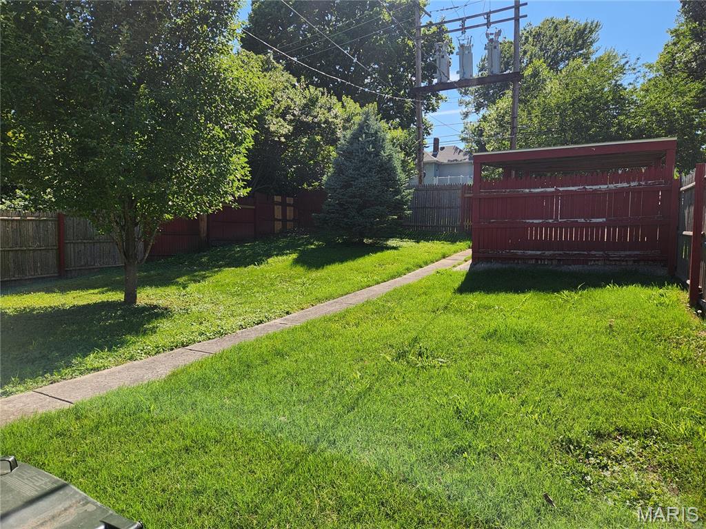 329 N Aurora Street Property Photo 5