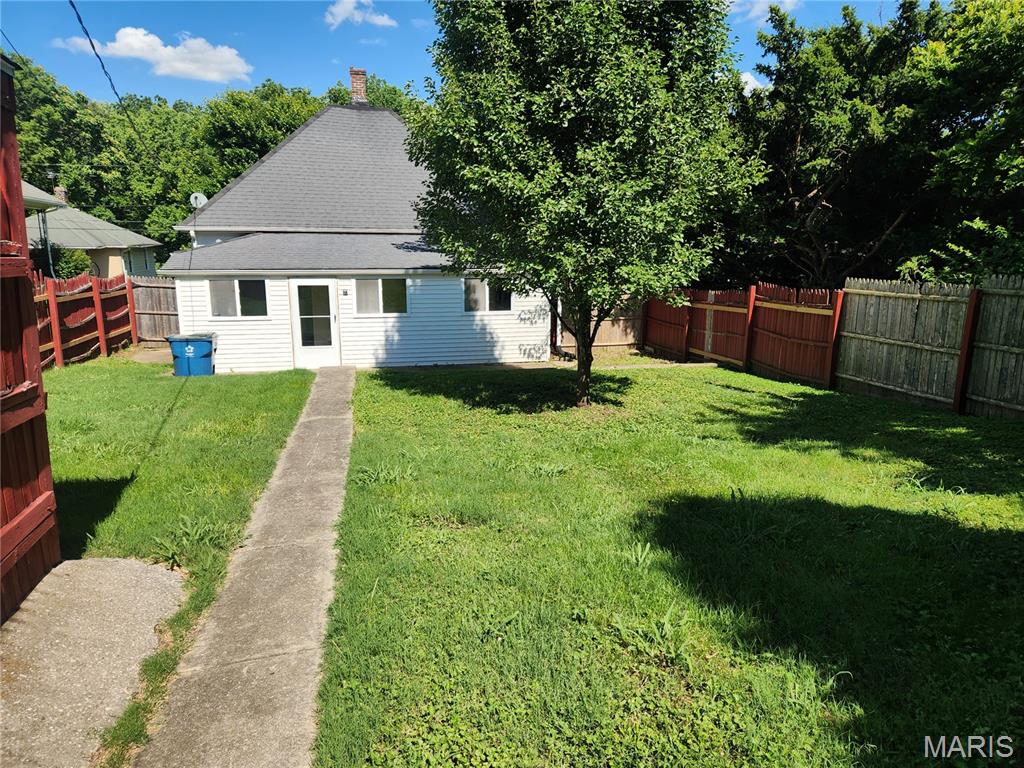 329 N Aurora Street Property Photo 7