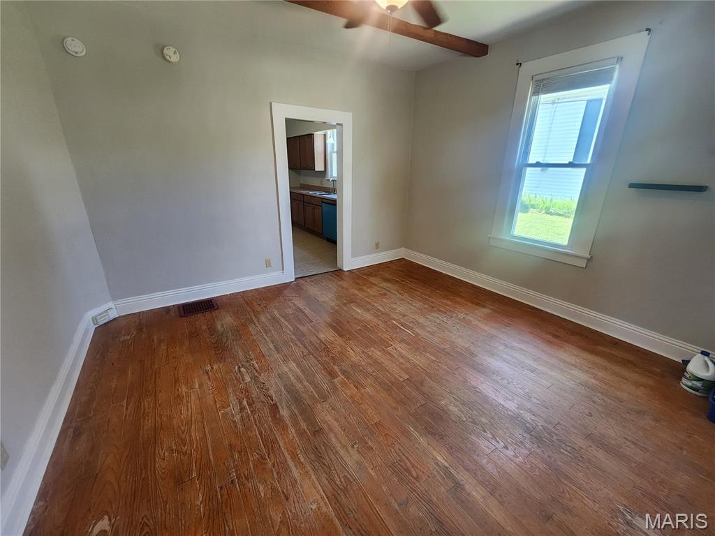 329 N Aurora Street Property Photo 9