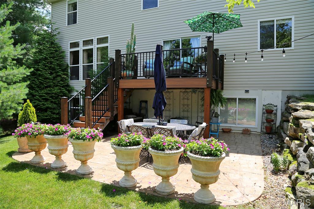 27 Carlton Lake Court Property Photo 7