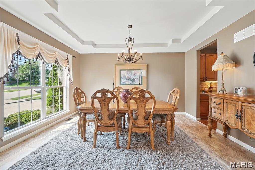 27 Carlton Lake Court Property Photo 10