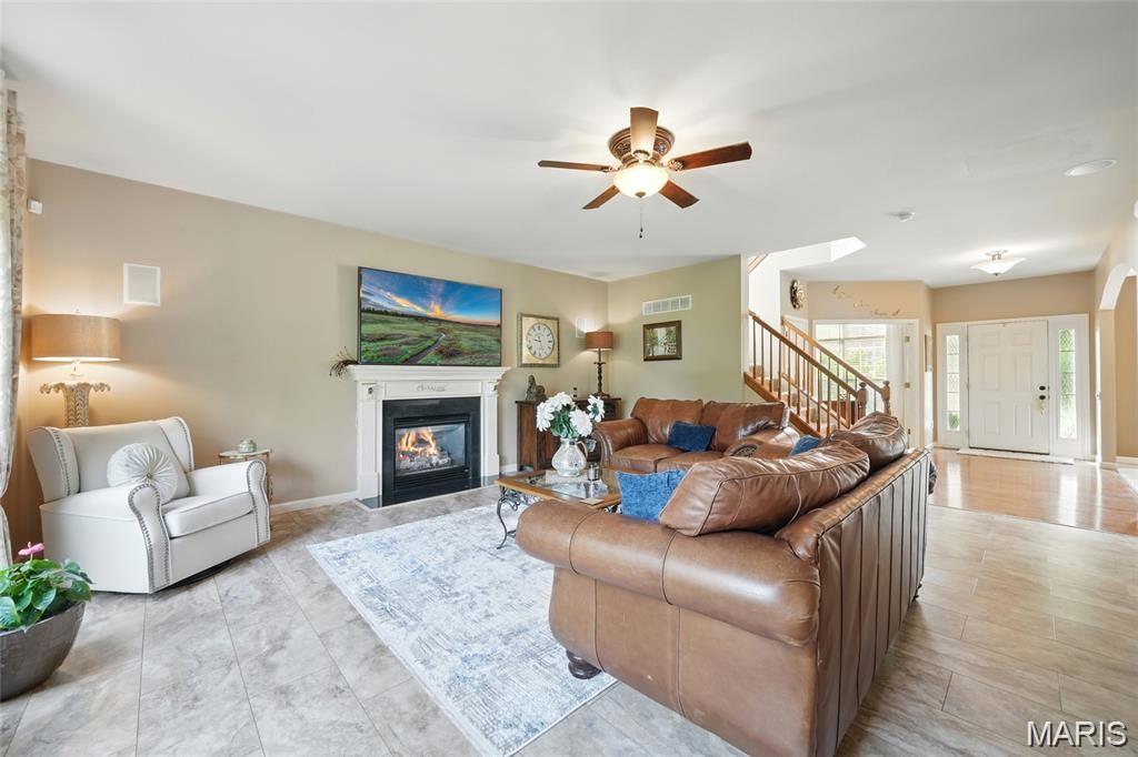 27 Carlton Lake Court Property Photo 13