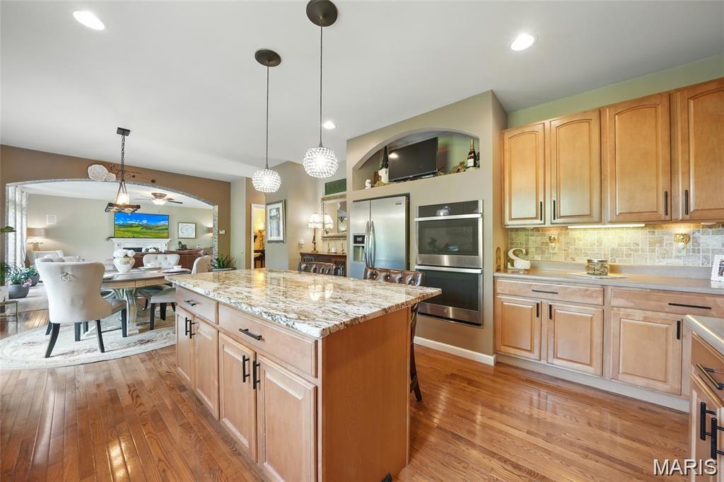 27 Carlton Lake Court Property Photo 14