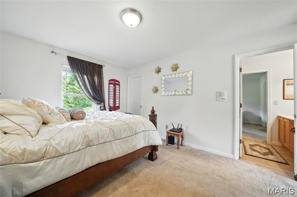 27 Carlton Lake Court Property Photo 25