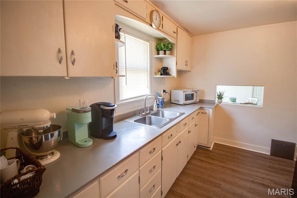 201 Oak Street Property Photo 13
